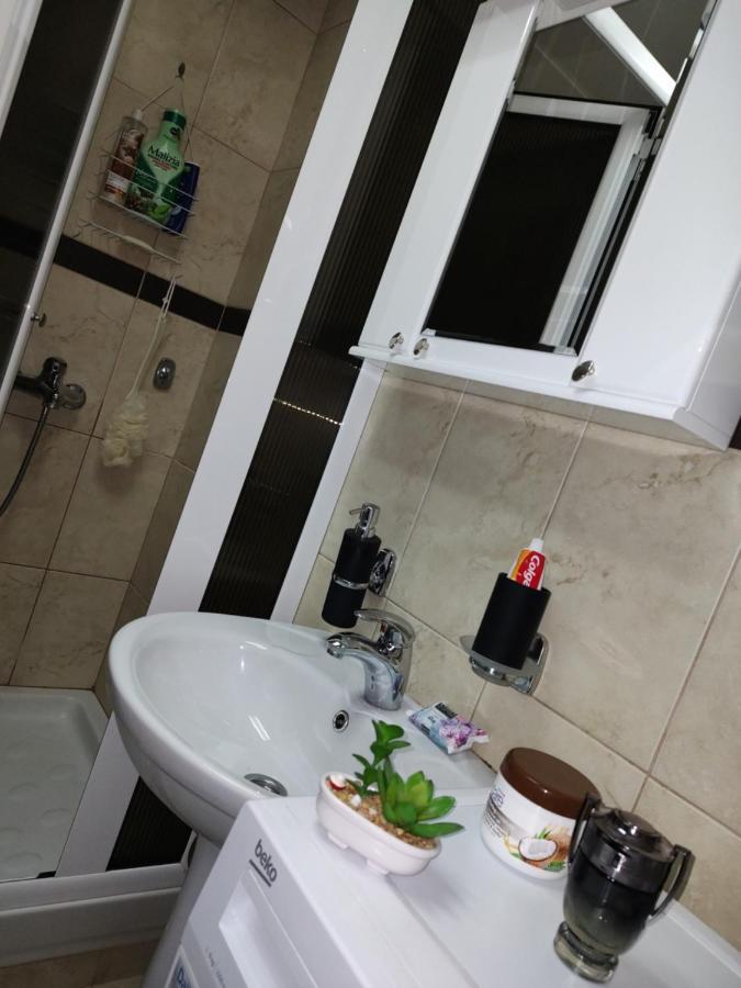 Apartman Mali Raj Vrnjačka Banja Exteriér fotografie